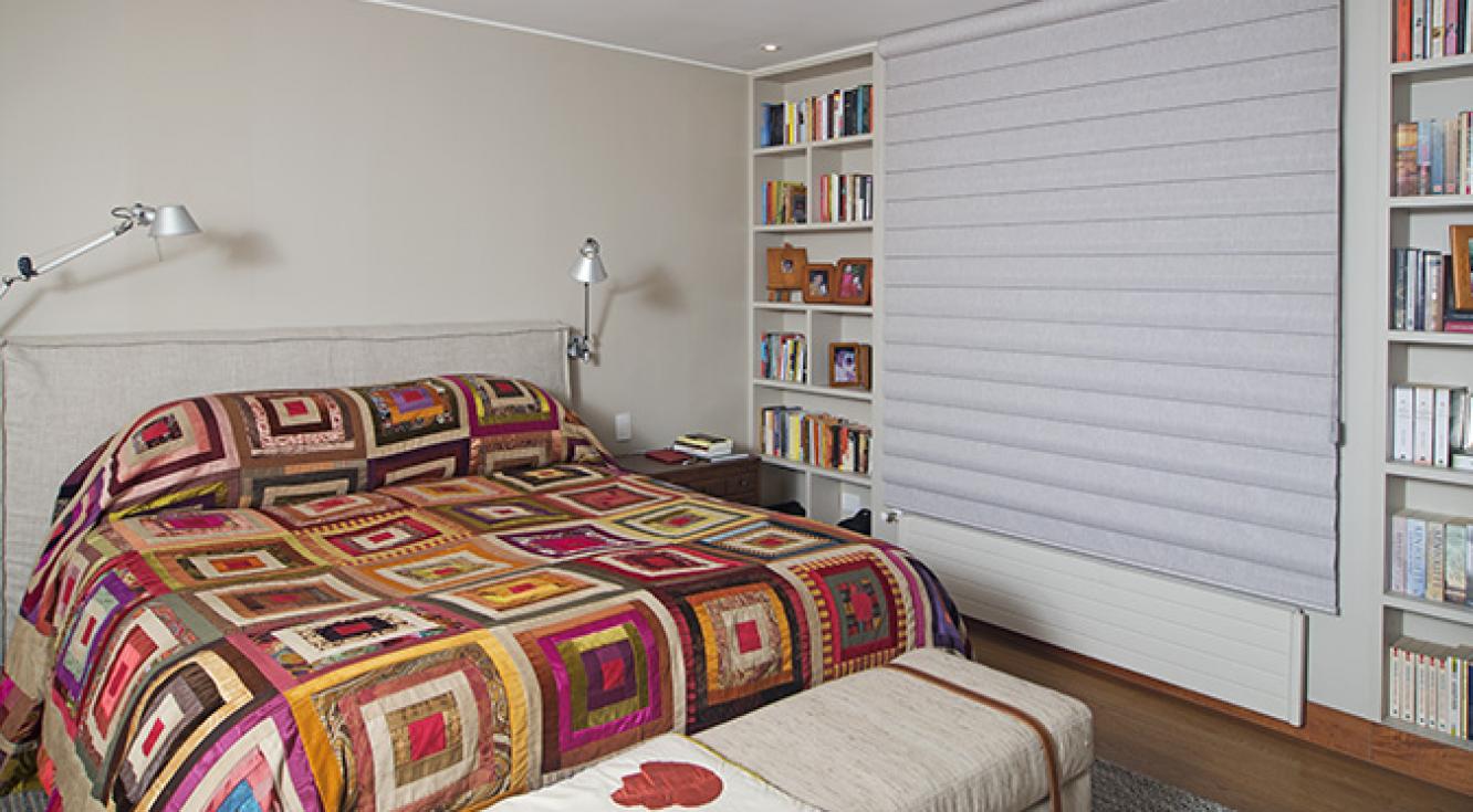 Dormitorio con Cortina Pirouette Cortina para dormitorio