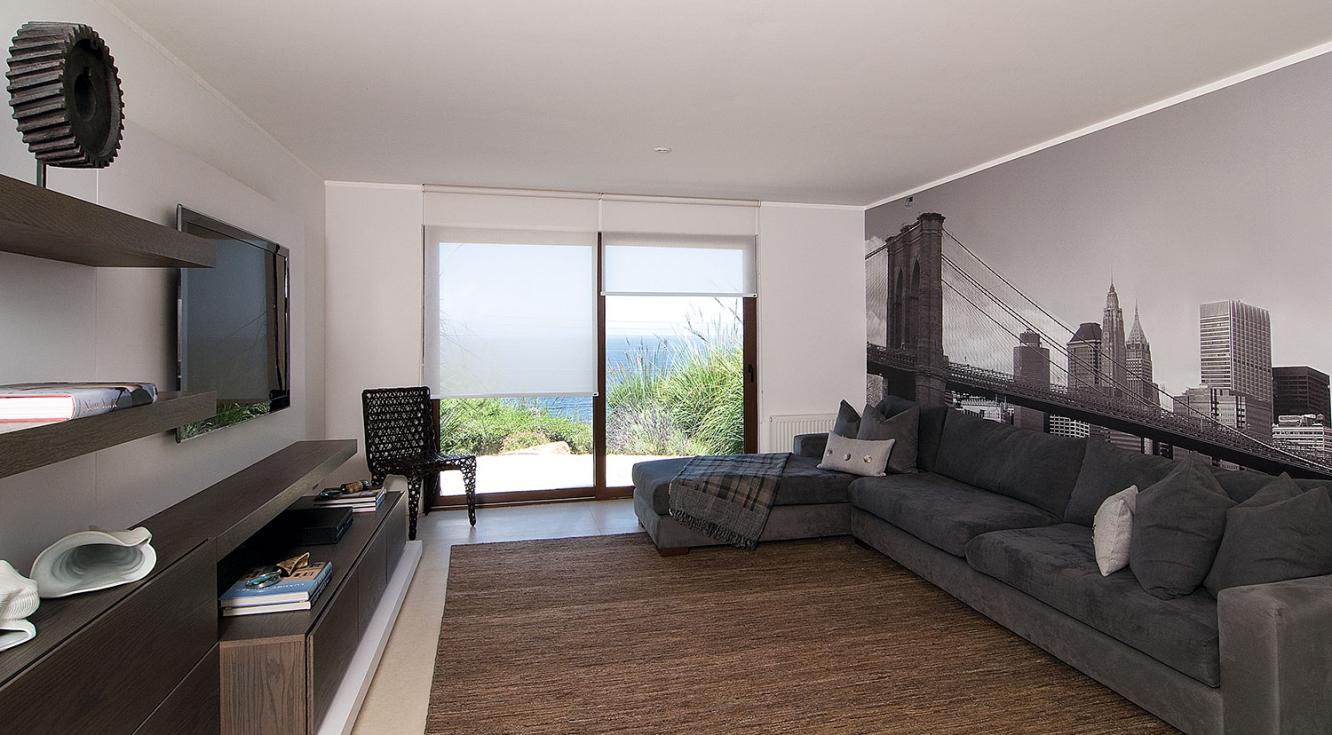 Sala de estar Casa El Pangue Cortina Enrollable Roller Quantum Casa El Pangue