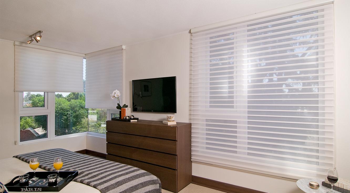 Edificio Manquehue Sur - Silhouette Edificio Manquehue Sur - Silhouette